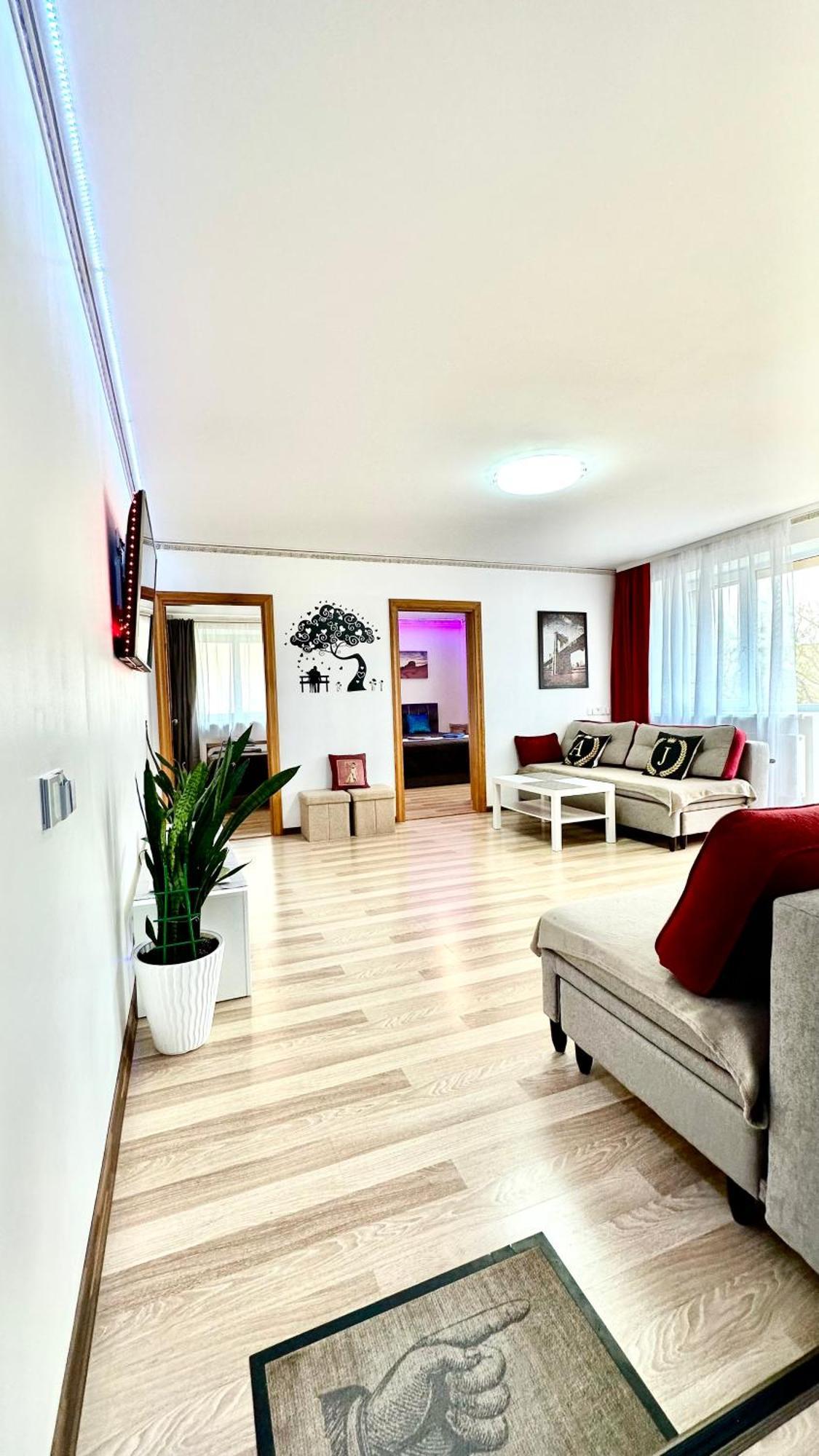 Neriesapartment No.2 Bedrooms Modern Suite In Centrum 팔랑가 외부 사진