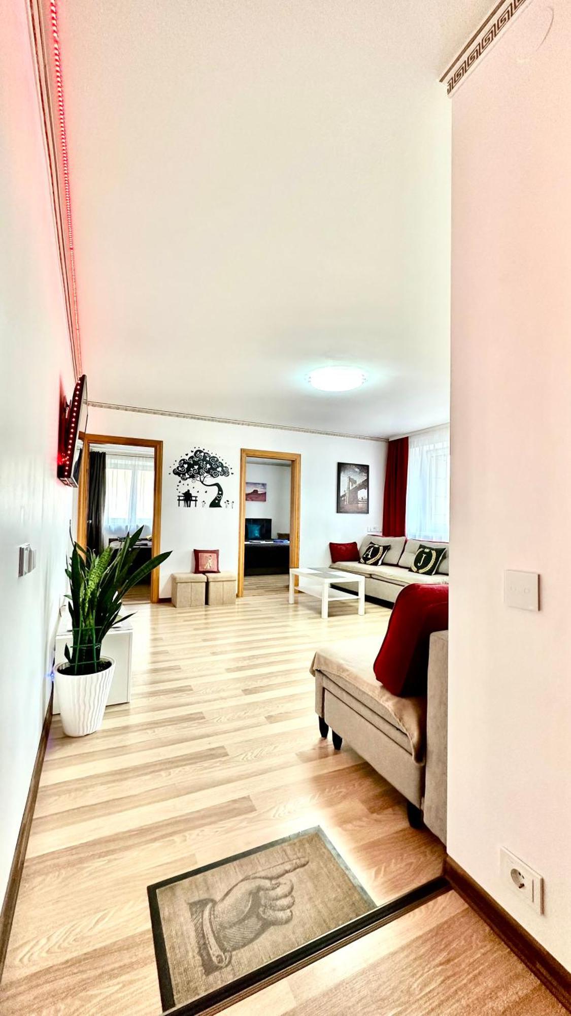 Neriesapartment No.2 Bedrooms Modern Suite In Centrum 팔랑가 외부 사진